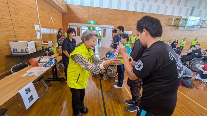 風船バレーボール大会の様子